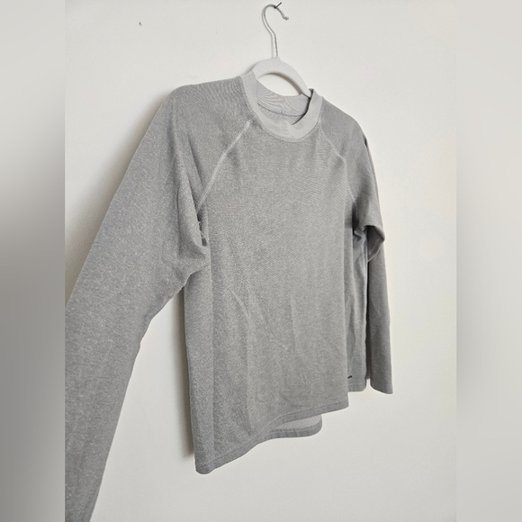 Patagonia Kids' Light Gray Thermal Long Sleeve Pullover | Size XXL - Picture 4 of 5